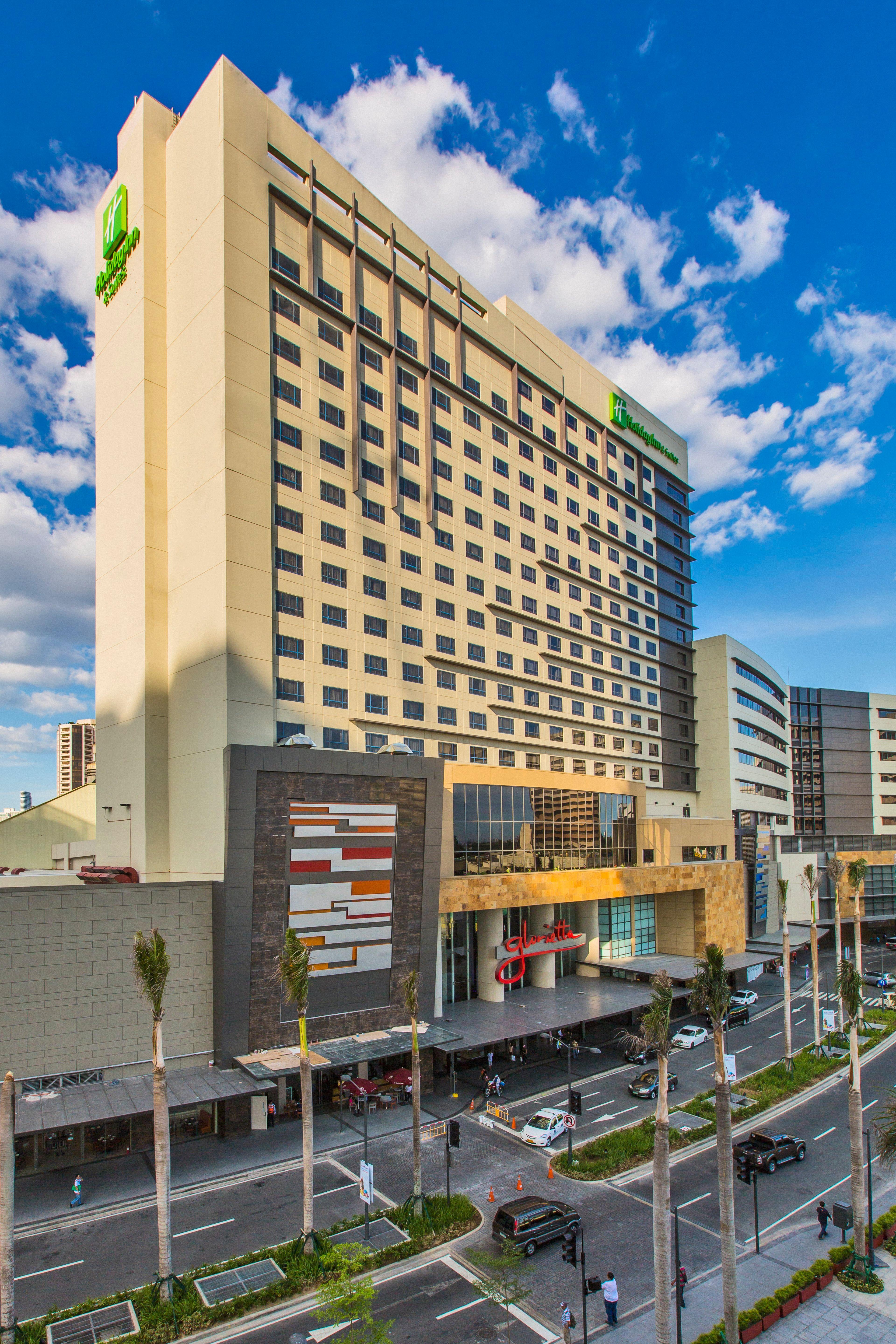 Holiday Inn & Suites Makati By Ihg Makati City Buitenkant foto Holiday Inn Express in Addis Ababa, Ethiopia