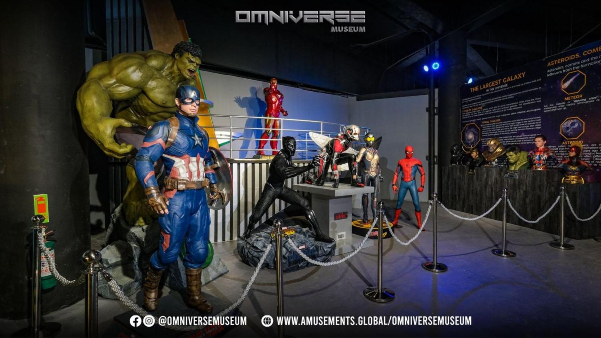Holiday Inn & Suites Makati By Ihg Makati City Buitenkant foto Marvel Super Heroes