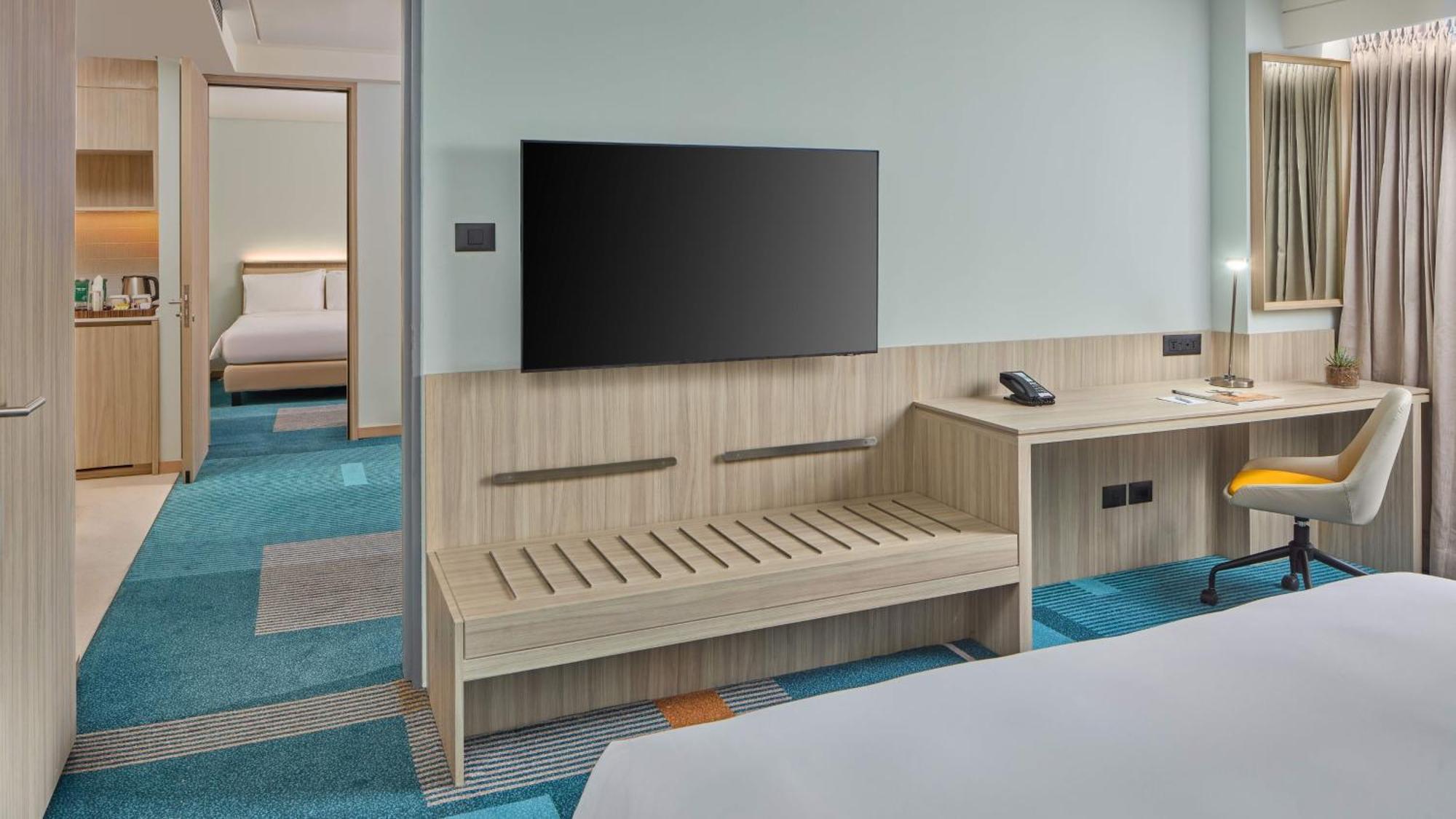 Holiday Inn & Suites Makati By Ihg Makati City Buitenkant foto