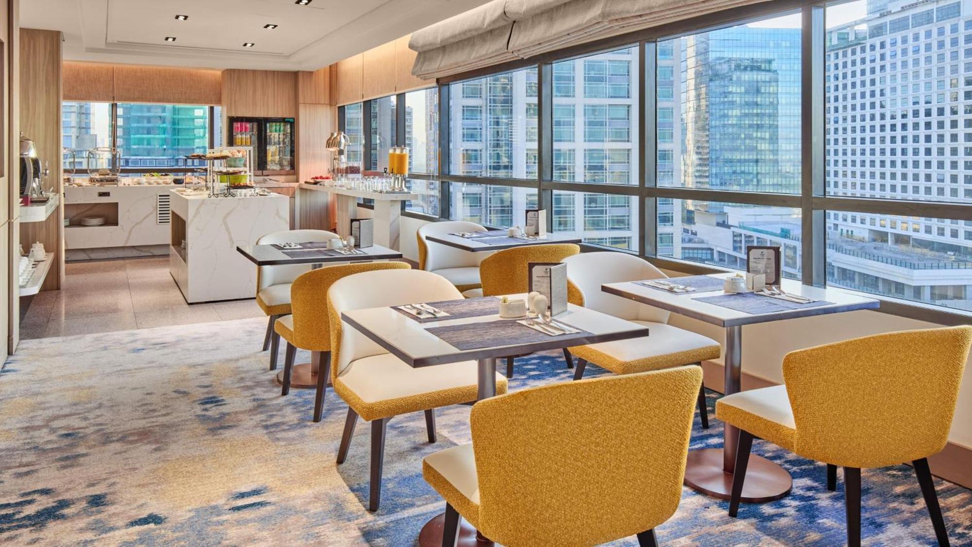 Holiday Inn & Suites Makati By Ihg Makati City Buitenkant foto